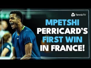 Vidéo: Les meilleurs moments du match Mpetshi Perricard vs Sonego au 1er tour sur la terre battue lyonnaise (ATP 250)