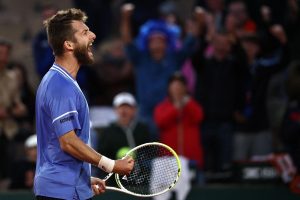 malgré un trou d’air, Moutet se qualifie pour le 3e tour