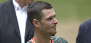 ATP – Halle > Hubert Hurkacz, battu par Jannik Sinner en finale : « Ce que vous avez réalisé, toi et ton équipe, au cours des 12 derniers mois est une véritable source d&rsquo;inspiration. Vous êtes incroyables »