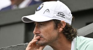 Wimbledon > Ferrero (coach d&rsquo;Alcaraz) : « Il est vrai que Medvedev a battu Sinner dont on disait qu&rsquo;il était presque imbattable. Mais Carlos joue différemment de Jannik et peut faire un peu plus de dégâts »