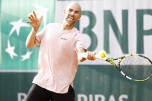Adrian Mannarino revient de loin, Arthur Fils bat Arthur Cazaux au premier tour à &lsquo;s-Hertogenbosch