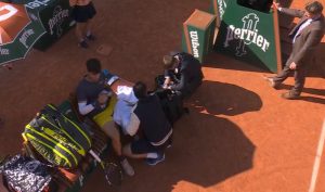 Alcaraz, touché à la cuisse, fait appel au kiné
