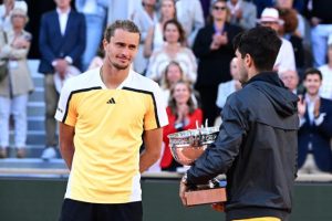 Alexander Zverev aprés sa défaite à Roland-Garros : « Alcaraz est une bête »