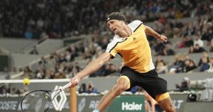 Alexander Zverev se fait très peur mais trouve son salut au super tie-break – rts.ch