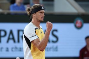 Alexander Zverev s&rsquo;en sort en cinq sets face à Holger Rune en huitièmes de finale de Roland-Garros