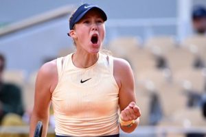 Andreeva profite d&rsquo;une Sabalenka diminuée pour s&rsquo;offrir sa première demi-finale en Grand Chelem