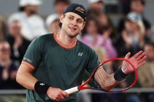 Bergs, battu par Dimitrov: « Ce Roland-Garros a été un grand succès. Une grande fête ! »