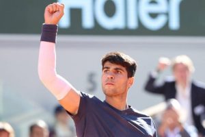 Carlos Alcaraz disputera sa première finale à Roland-Garros après sa victoire face à Jannik Sinner