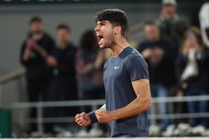 Carlos Alcaraz en contrôle face à Sebastian Korda au 3e tour de Roland-Garros