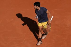 Carlos Alcaraz remporte son premier Roland-Garros après cinq manches face à Zverev