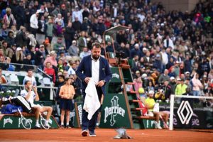 Daniil Medvedev sur la brève interruption de son match face à Machac : « J&rsquo;espère que le pigeon va bien »