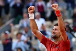 Djokovic plie encore mais ne rompt pas et va en quart