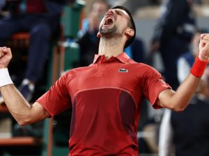 Djokovic réussit un nouveau miracle à Roland-Garros ! 