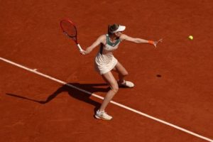 Elena Rybakina écarte Elina Svitolina et retrouve les quarts de finale 3 ans plus tard