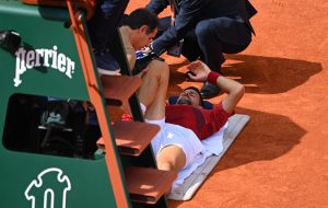  » Federer s&rsquo;est retiré après une blessure comme celle de Djokovic « 