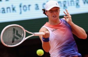 Iga Swiatek s&rsquo;adjuge son quatrième Roland-Garros et égale Justine Henin