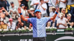 La belle histoire de ce Roland-Garros, celle de Paul, 14 ans, porte-bonheur officiel de De Minaur