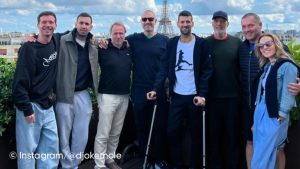 La course contre la montre a débuté: Novak Djokovic a bien été opéré du ménisque