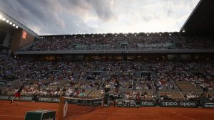 Mauresmo préoccupée par les sièges vides à Roland-Garros cette année