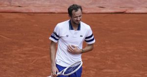 Medvedev éliminé en huitièmes de finale par De Minaur – rts.ch