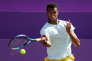 Mpetschi Perriccard tombe face à Harris au deuxième tour du Queen&rsquo;s