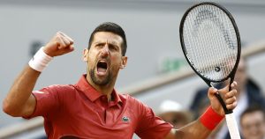 Novak Djokovic, à nouveau miraculé, est incertain pour son quart face à Casper Ruud – rts.ch