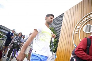 Novak Djokovic arrive à Londres lundi pour se tester à une semaine de Wimbledon