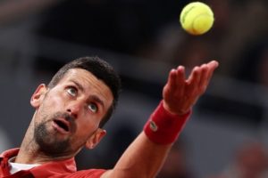 Novak Djokovic est arrivé à Wimbledon où il poursuit sa revalidation