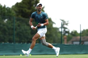 Novak Djokovic laisse sous-entendre qu&rsquo;il jouera bel et bien à Wimbledon