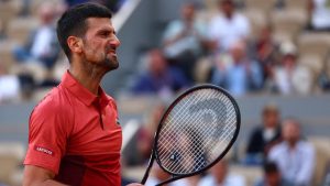 Roland-Garros : « J’ai demandé qu’on m’en donne encore plus ! » Novak Djokovic a fini son terrible match contre Cerundolo gavé d’anti-douleurs