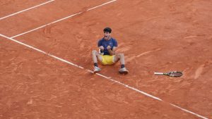 Roland-Garros : « Je dois trouver le temps mais je vais le faire, c’est sûr, ce sera à la cheville gauche… » Que va se faire tatouer Alcaraz ?