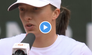 Roland Garros > Swiatek, avec un sourire après sa victoire 6-0, 6-0 en 40 minutes : « Assez bizarre… Ça a été très rapide »