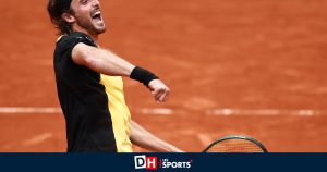 Roland-Garros: Tsitsipas s&rsquo;en sort face à Arnaldi, Alcaraz expéditif