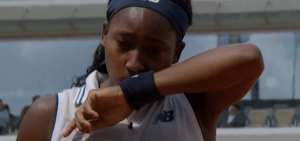 Roland Garros, Vidéos > Cori Gauff en larmes après une décision très contestable de l&rsquo;arbitre de chaise
