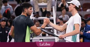 Roland-Garros : deux breaks d&rsquo;avance pour Sinner face à Alcaraz
