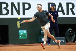 Ruud, après sa défaite en demi-finales de Roland-Garros : « J&rsquo;ai senti une gêne à l&rsquo;estomac »