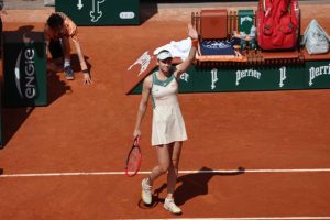 Rybakina domine Svitolina et se qualifie pour les quarts de finale de Roland-Garros