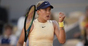 Sabalenka mord la poussière contre la jeune Andreeva – rts.ch
