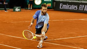 Service à la cuillère, slice de revers, amortis… le jeu atypique de Corentin Moutet, qui rend fou ses adversaires