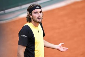Stefanos Tsitsipas, après sa défaite contre Carlos Alcaraz en quarts : « Le gamin est simplement trop fort »
