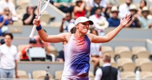 Tennis – Roland-Garros (F) : Swiatek encore en démonstration