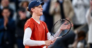 Tennis – Roland-Garros (H) : Sinner file tranquillement en huitièmes de finale
