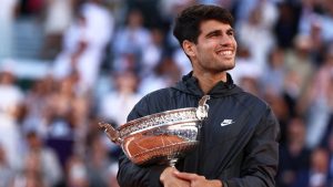 VIDEO. Roland-Garros : Carlos Alcaraz remporte son premier titre Porte d’Auteuil à l’issue d’une finale très disputée contre Alexander Zverev