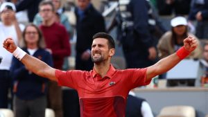 VIDEO. Roland-Garros : chute, blessure, coup de sang… Novak Djokovic a résisté à Francisco Cerundolo et passe en quart de finale