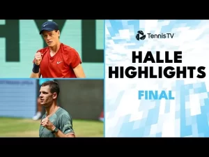 Vidéo: Les meilleurs moments de la victoire de Sinner sur Hurkacz sur le gazon de Halle, son premier titre en tant que numéro 1 mondial.