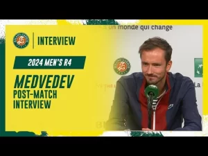Vidéo: Regardez la conférence de presse d&rsquo;après-match de Medvedev après sa défaite au quatrième tour à Roland-Garros 2024