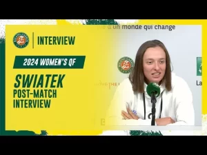 Vidéo: Regardez la conférence de presse d&rsquo;après-match de Swiatek après sa victoire en quarts de finale à Roland-Garros 2024