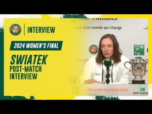 Vidéo: Regardez l&rsquo;interview de Swiatek après sa victoire en finale contre Paolini à Roland-Garros 2024