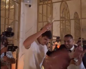 Vidéos > Même pour le champagne, Alcaraz est un créatif