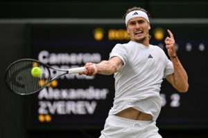 Alexander Zverev sort Cameron Norrie et file en huitièmes de finale